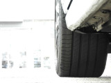 【左前タイヤ状態】 タイヤにつきましては車検対応状態に満たない場合、弊社にて交換して納車させていただきますのでご安心下さい。