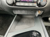 USB、ワイヤレス充電も可能です(^^)/