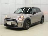 MINI NEXT 狛江のお車をご覧いただきまして、誠にありがとうございます!!弊社ではMINI NEXT 八王子含め在庫約100台の中からお客様に合ったお車をご提供させていただきます。