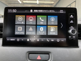 ナビや電話、ラジオに加え、スマートフォン連携のメニューも並びます。使いたい機能を画面から選びやすく、日常の移動を便利にサポートしてくれます。