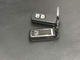 便利なスマートキー。ボタンひとつで開錠できます。