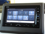 ナビゲーションは純正メモリーナビ(VXM-214VFi)を装着しております。AM、FM、CD、DVD再生、Bluetooth、音楽録音再生、フルセグTVがご使用いただけます。