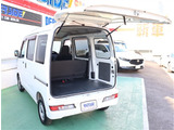 入庫時・販売時・納車前に、弊社基準の68項目に及ぶ点検整備を実施しております。