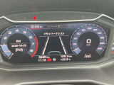 メーター中央部にドライブアシストディスプレイがあり、ドライバーに必要な車両情報を表示してくれます♪