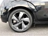 右リヤ205/60R17タイヤ&純正アルミホイール!
