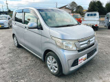 お客様のご予算帯に合わせたお車を常時100台以上取り揃えています!当社のスタッフがお客様のお車選びをしっかりサポートしご提案させていただきます!