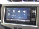 ナビゲーションはパイオニアメモリーナビ(AVIC-RWS901)を装着しております。AM、FM、CD、DVD再生、Bluetooth、音楽録音再生、フルセグTVがご使用いただけます。