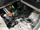 弊社のサービススタッフがしっかり点検整備いたします。納車時には点検記録簿もご確認いただきます
