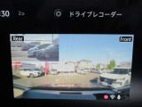 純正【前後ドラレコ】最近の装着率の高いドライブレコーダー装備です。万が一の時の証明やアオリ運転の抑制効果もありますね。