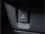 【12V電源】USBポートなどを追加することができます。