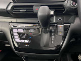 オートエアコンで快適な車内温度を演出してくれます!