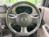インテリアに合わせたデザインのステアリングは、運転される方のことも考え、運転しやすい形状、大きさです。是非一度、実際に触ってお確かめください。