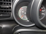 車が気になられましたらお電話かメールでお問い合わせください。他のお客様と商談が重なる場合が増えて来てますので事前にご確認ください。