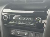 オートエアコン★温度を設定すれば車内を快適に保ってくれます♪