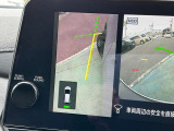 アラウンドビューモニターは、死角になりやすい左前のみを映し出すことも可能です。1人で運転している時も、運転席に座ったまま障害物の確認ができて便利で安心ですね!