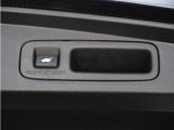 ◆パワーテールゲート◆キーや運転席のボタン、ハンズフリー機能など多彩なアクセスで自動開閉できます。