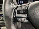 ステアリングにオーディオ操作スイッチが付いています。オーディオ画面に直接タッチしなくても操作が出来ますので、運転に集中できます。