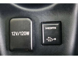 音声と映像が1本のケーブルで伝送できる便利なHDMIを装備しています。iPhoneやスマートフォンの画面と全く同じ画面がカーナビの画面に表示されるので、地図アプリや動画などのミラーリングが可能です。