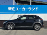 CX-3 は、全長4275mm、全幅1765mm、全高1550mm。一般的な立体駐車場に入庫可能なサイズで、駐車場探しにも困りません。ただし、少ないですが高さ制限がある場所がございます、にご注意ください。