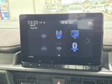 ラジオやテレビ、Bluetoothなど、利用できる音源が画面上にまとまって表示されます。選択肢を見比べやすく、普段使う音楽や放送を選ぶ際にも便利です。