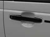 ドアハンドル リクエストスイッチでドアロックの開閉が可能です。
