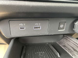 ☆USB接続もついています 携帯などの電子機器の充電にも使えて便利です ☆