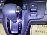 運転席周辺のスマートなレイアウトが、操作のしやすさを実現。快適なドライブをサポートします。