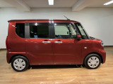 ご納車までに、弊社サービススタッフによる点検整備を行い、バッテリー、エンジンオイル、オイルエレメント、ワイパーゴムを交換し、ブレーキを分解、摩耗等を確認、必要であれば交換、安心してお乗りいただけます!