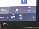 ステアリングヒーター付き。寒い日のドライブも、手のひらから温めてくれます。