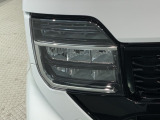 LEDヘッドライトは、点灯の瞬間から最大光量を発揮し、突然暗くなるトンネルなどでの安定感を高めます。
