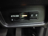ETC付。高速道路の料金所はキャッシュレスで通過です。サービスエリア等にあるスマートインターの出入りも利用可能でとっても便利。ご納車後すぐにお使い頂けるようセットアップしてのお渡しとなります。