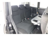 ■車内クリーニング■専門スタッフが見えないところまで徹底洗浄!車内のニオイもリフレッシュ!目に見えないところまで美しくがモットーです。だから、当店の中古車は内装にも自信があります!