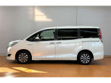 両側パワースライドドア付きだから、狭い駐車スペースなどでの 乗り降りラクラク!小さなお子さまのいるご家庭には嬉しい装備。