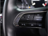 【ステアリングスイッチ】運転中、前方から目線をそらすことなく、オーディオ等の操作が可能な便利機能。安心&快適ドライブにはマストな装備。