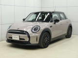 MINI NEXT 狛江のお車をご覧いただきまして、誠にありがとうございます!!弊社ではMINI NEXT 八王子含め在庫約100台の中からお客様に合ったお車をご提供させていただきます。