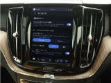 ドライブモードを変更できます。ドライブモードを選択すると、走行特性が変化して、ドライビングエクスペリエンスが向上し、特殊な状況で走行しやすくなります。