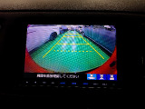 バックカメラの画像です。ガイドラインがスムースな車庫入れをサポートいたします。車庫入れの安心感がアップしますね。