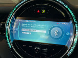 アップルカープレイ装備!!Bluetooth機能も付いておりますので、音楽再生も楽々です♪