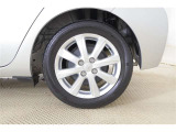 純正15AW!タイヤサイズは195/55R15になります♪