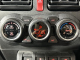 【オートエアコン】車内温度を感知して自動で温度調整をしてくれるのでいつでも快適な車内空間を創り上げます!