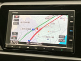周辺の道路や施設名が表示され、目的地までのルートを画面上で確認できます。現在地を把握しながら道順を見たい場面に便利で、初めて訪れる場所への移動にも活用できます。