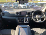 広々とした視界を体感できます。運転が楽しくなりますね。
