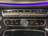 メモリー付きパワーシートが装備されている車両はシートの位置・ドアミラーの角度・ハンドルの位置を3名まで記憶出来ます。