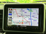 地図画面には現在地周辺の道路や地名が表示され、目的地までのルート確認に役立ちます。画面内の表示が見やすく、日常のお出かけや初めての道でも便利です。