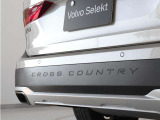 ボルボが伝統としているエステートの多用途性に、道を選ばない走破性を組み合わせたCross Countryです。