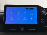 いまや必須装備「ナビゲーション」搭載!知らない場所にスイスイッとドライブ。もう、これなしではハンドルを握れませんね!でも運転中の操作は危険ですのでご注意ですね☆