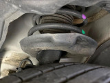 お車を安心してお乗りいただく為には、足回りの定期点検が欠かせません。サービスサポート(有償保証)では無料点検もご提供しており、安心のカーライフをお過ごしいただけるサポート体制が整っています。