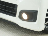 ◆フォグライト◆ 霧などの悪天候時、自車の位置を示すとともに前方や路肩が見えずらい時、近い位置をワイドに照らしてくれます