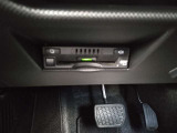 ETC車載器が付いております。高速道路への乗り入れがラクになります。