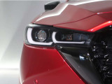 LEDヘッドライトで暗い気分の時も道は明るく照らしてくれます!